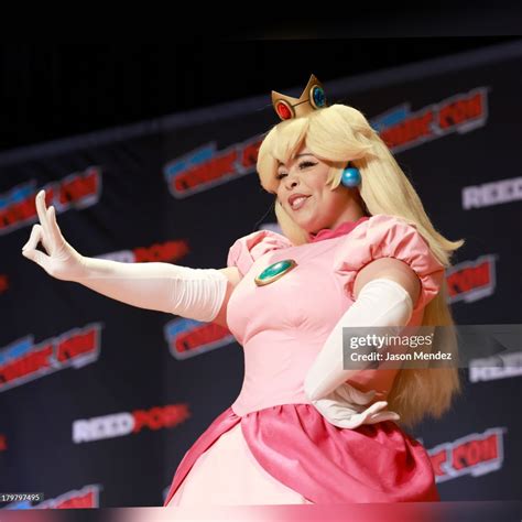 AllieCat (@alliecatcosplay) • Instagram photos and videos.